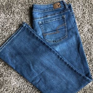 AMERICAN EAGLE FAVORITE BOYFRIEND JEANS- BOOT CUT- SIZE 14